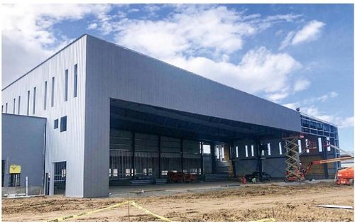 último caso de la compañía sobre Hangar de estructura de acero