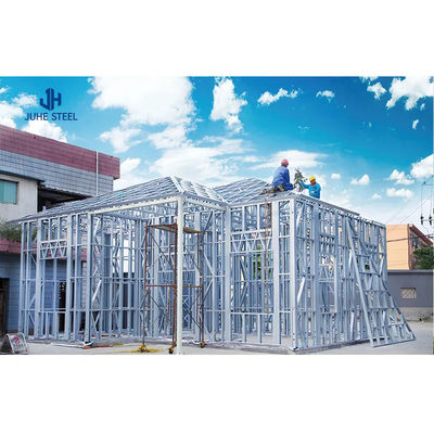 Puerta corredera prefabricada Cuadro de acero Estructura Casa Kit Villa con ventana de aleación de aluminio