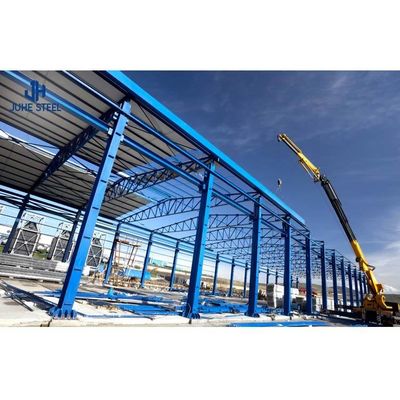 Almacén de estructura de acero ligero con tramos de techo de autoalmacenamiento y marco prefabricado