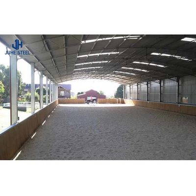 Edificios prefabricados para caballos con viviendas