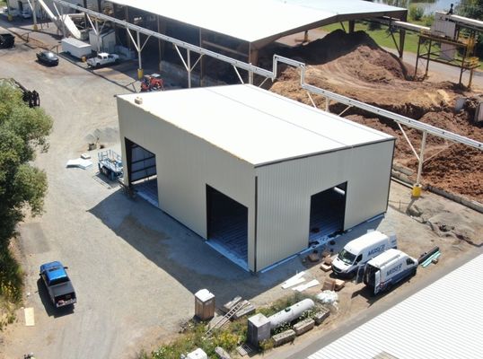Estructura exterior de acero Almacén de cobertizo de ganado con instalación rápida y puerta de rodillo
